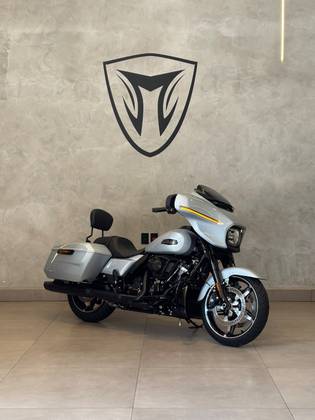 HARLEY-DAVIDSON STREET GLIDE 